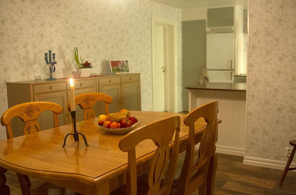 Hallebergs Bed&Breakfast Skara Eksteriør billede