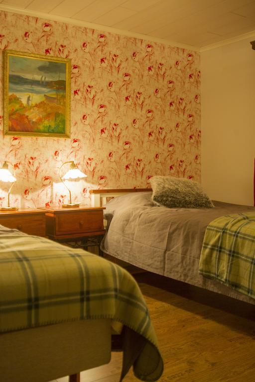 Hallebergs Bed&Breakfast Skara Værelse billede